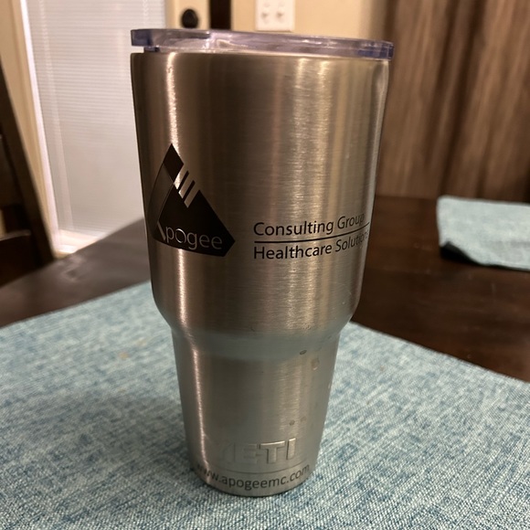 Yeti Rambler 30 oz. New - Picture 4 of 4